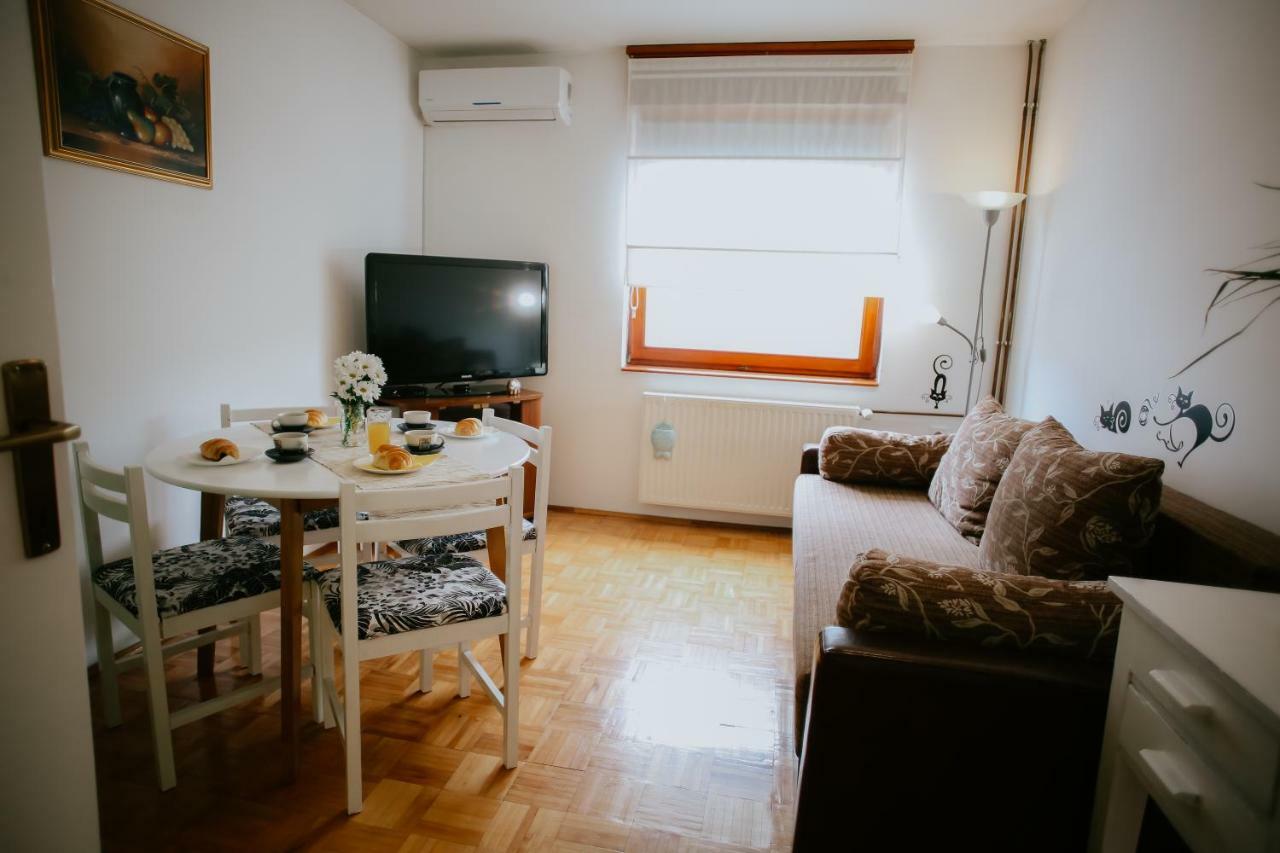Petros Apartmani Vukovar Luaran gambar