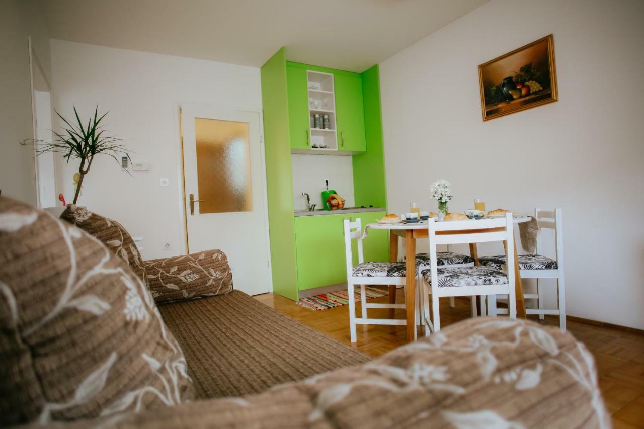 Petros Apartmani Vukovar Luaran gambar