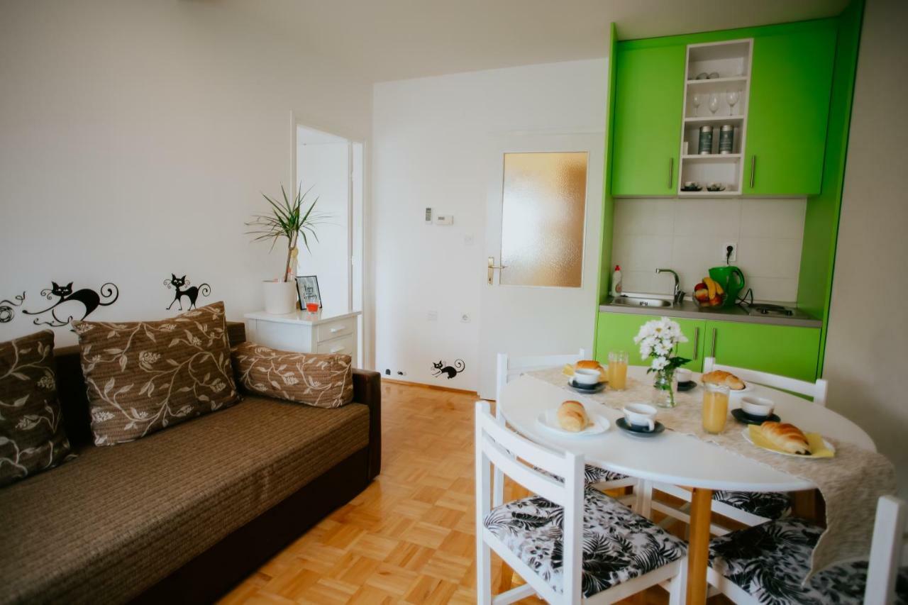 Petros Apartmani Vukovar Luaran gambar
