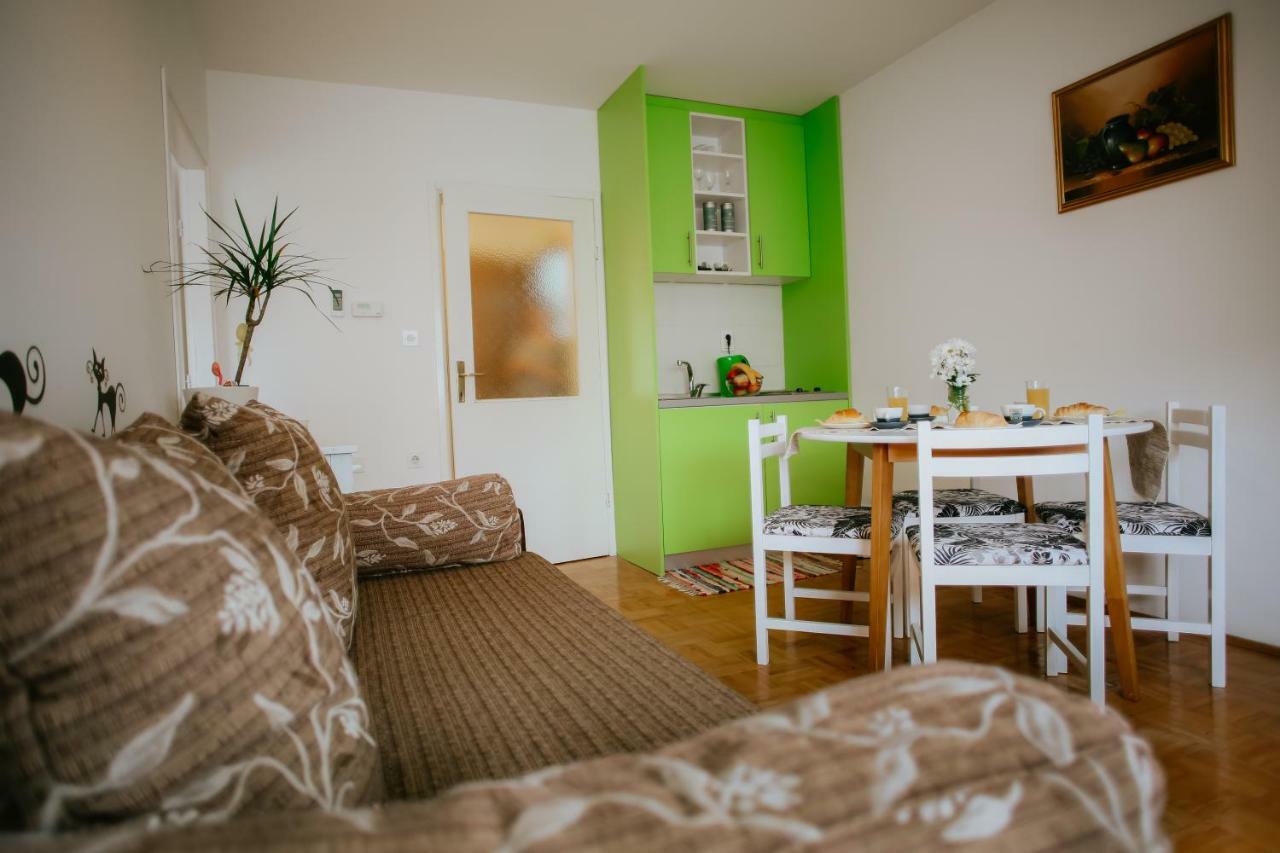 Petros Apartmani Vukovar Luaran gambar