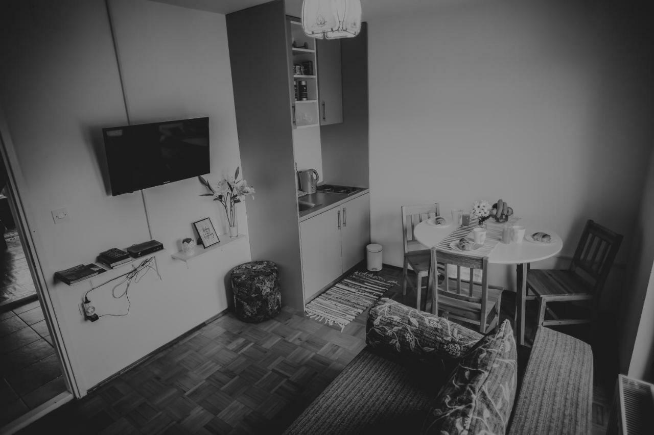 Petros Apartmani Vukovar Luaran gambar