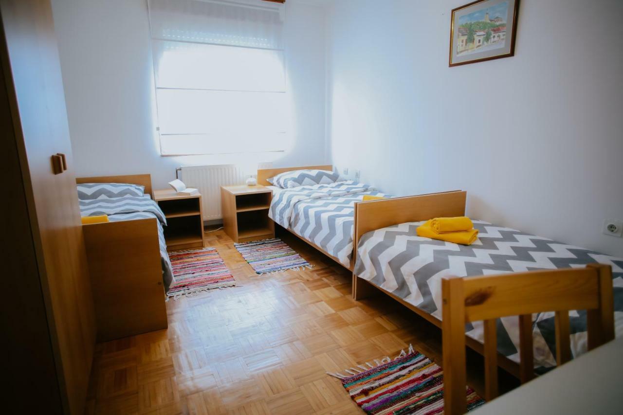 Petros Apartmani Vukovar Luaran gambar
