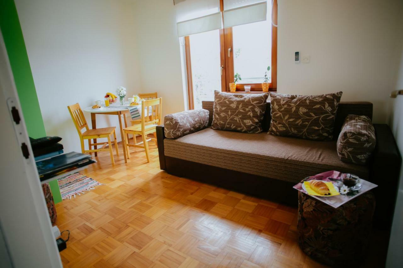 Petros Apartmani Vukovar Luaran gambar