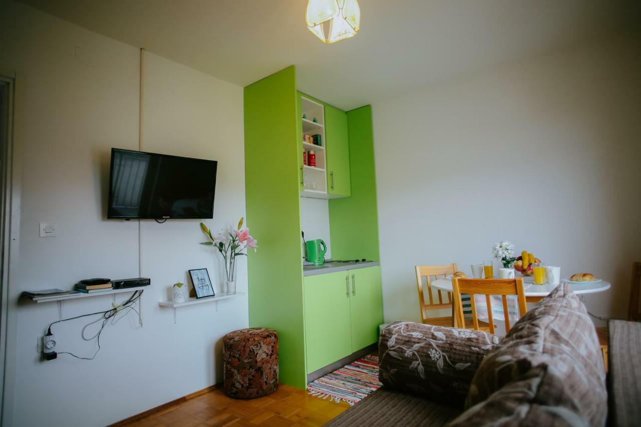 Petros Apartmani Vukovar Luaran gambar